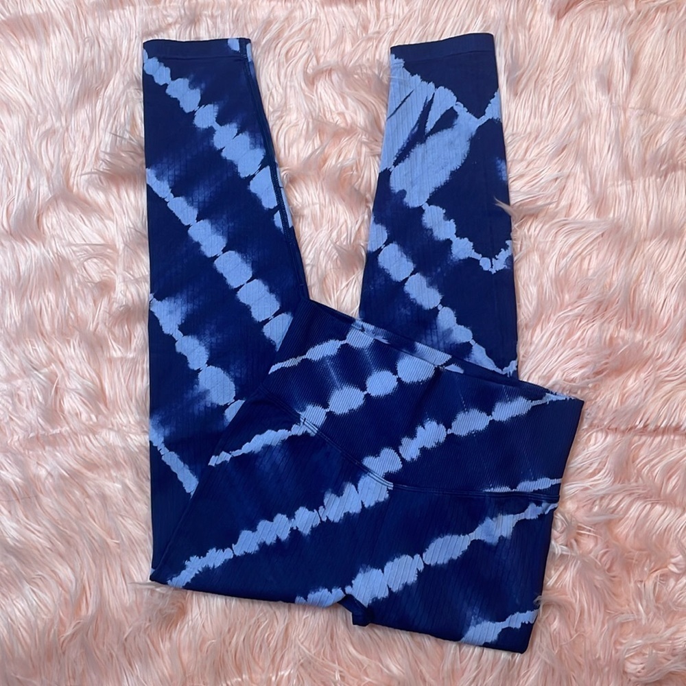 NWT PINK Victoria’s Secret Blue Tie Dye Leggings Size Small